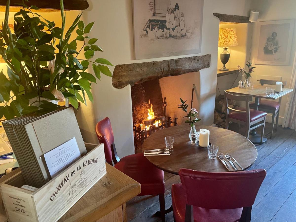 The Swan Inn Swinbrook Burford Kültér fotó