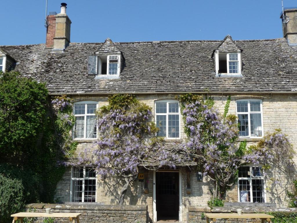 The Swan Inn Swinbrook Burford Kültér fotó