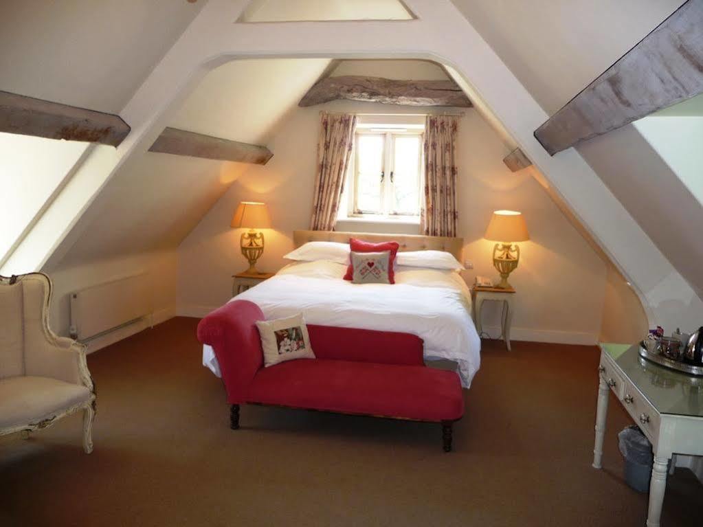 The Swan Inn Swinbrook Burford Kültér fotó